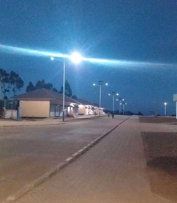 罗湖区非洲科特迪瓦太阳能路灯工程